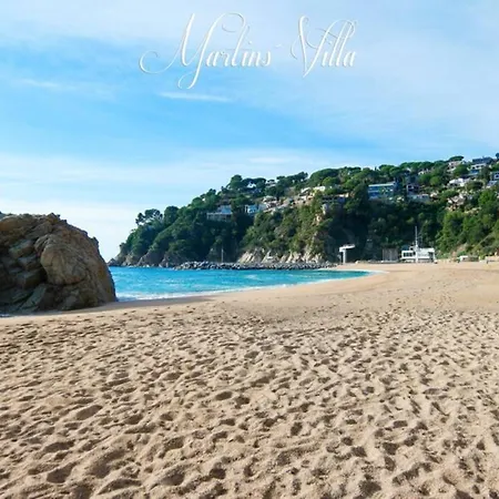 Martin 'S Villa. House On The Beach With Pool Lloret de Mar