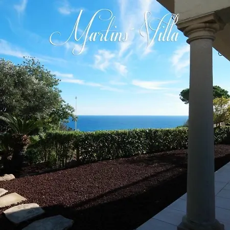Villa Martin 'S Villa. House On The Beach With Pool