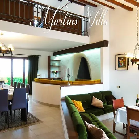 Martin 'S Villa. House On The Beach With Pool Villa Lloret de Mar