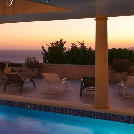 Villa Martin 'S Villa. House On The Beach With Pool Lloret de Mar