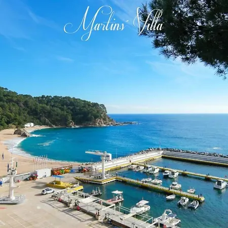 Martin 'S Villa. House On The Beach With Pool *